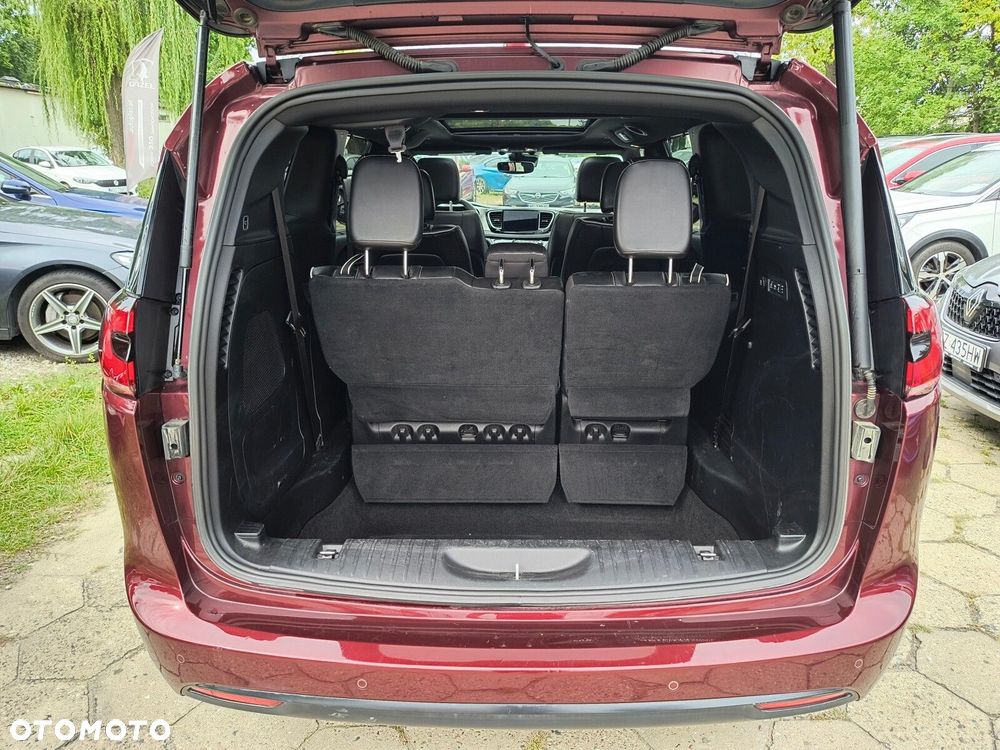 Chrysler Pacifica - 19