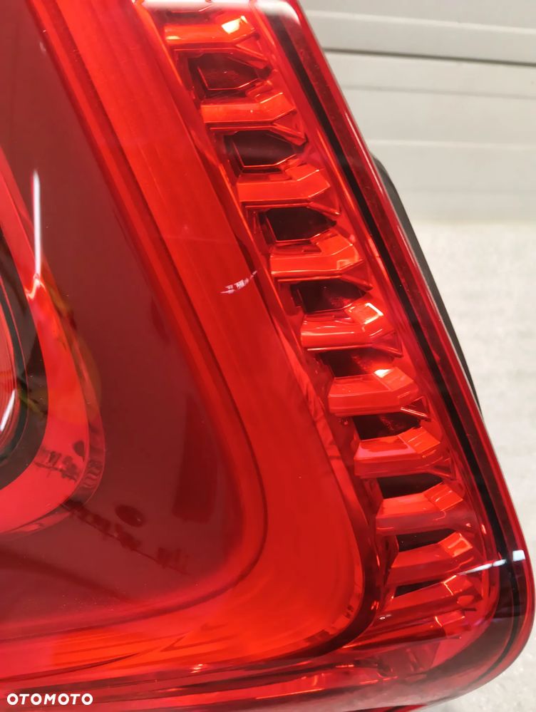 Volvo XC40 LAMPA TYLNA STRONA LEWA 31446790 - 2