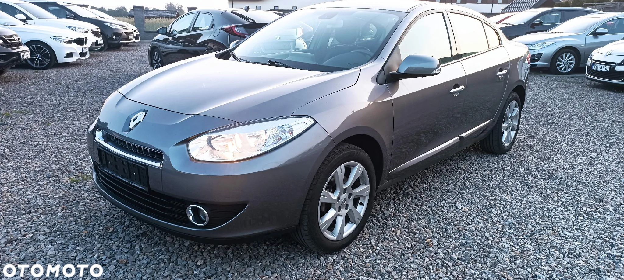Renault Fluence 2.0 16V 140 Dynamique - 1