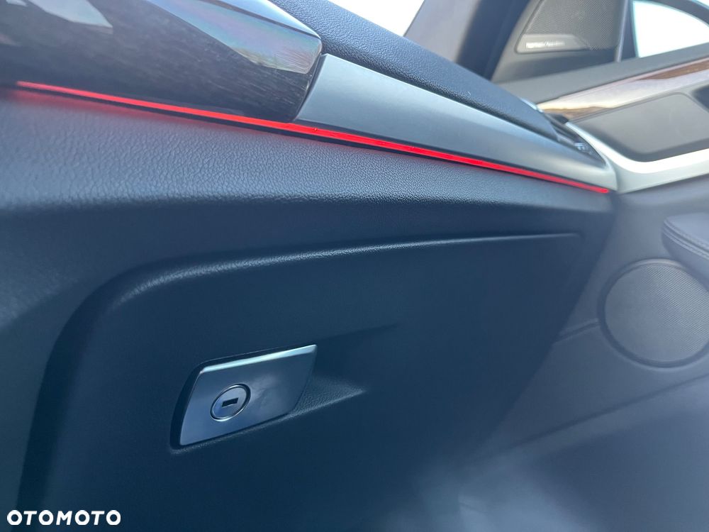 BMW X3 xDrive30d - 25