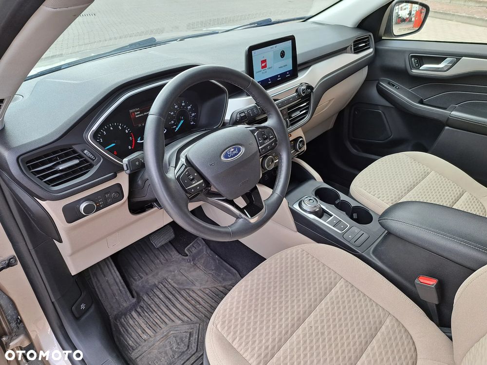 Ford Kuga - 14