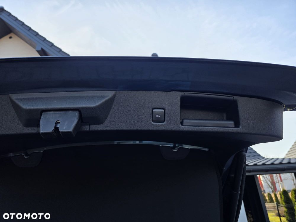 Ford Kuga 1.5 EcoBoost ST-LINE - 21