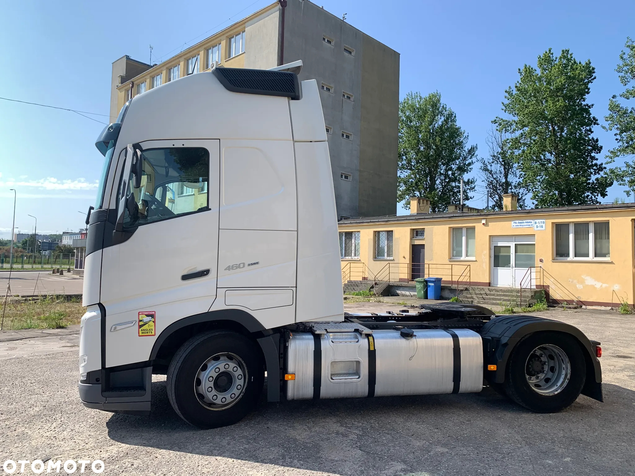 Volvo - 3