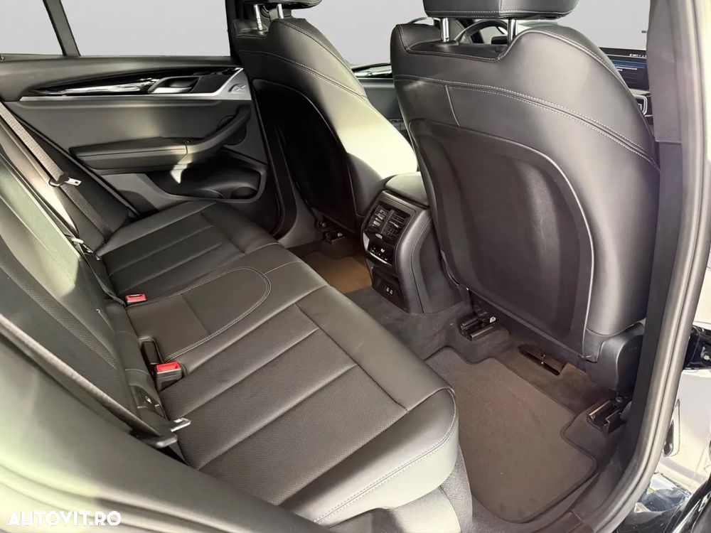 BMW X3 xDrive30e AT PHEV - 13