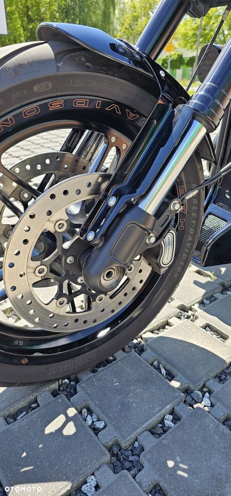 Harley-Davidson Softail FXDR - 6