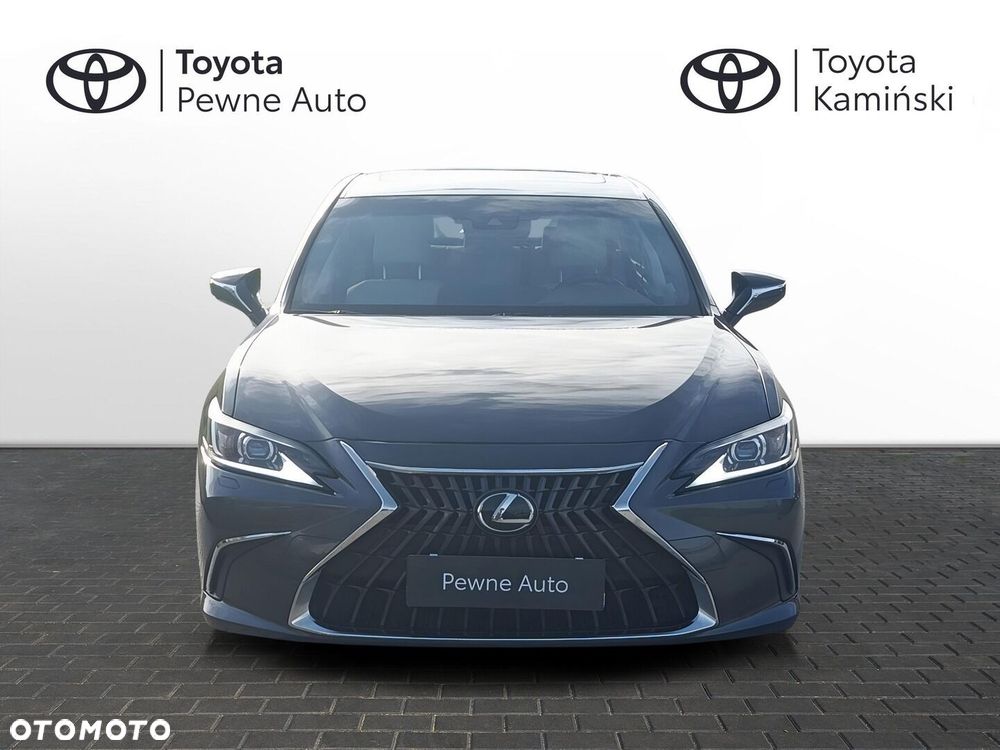 Lexus ES 300h Business Edition - 8