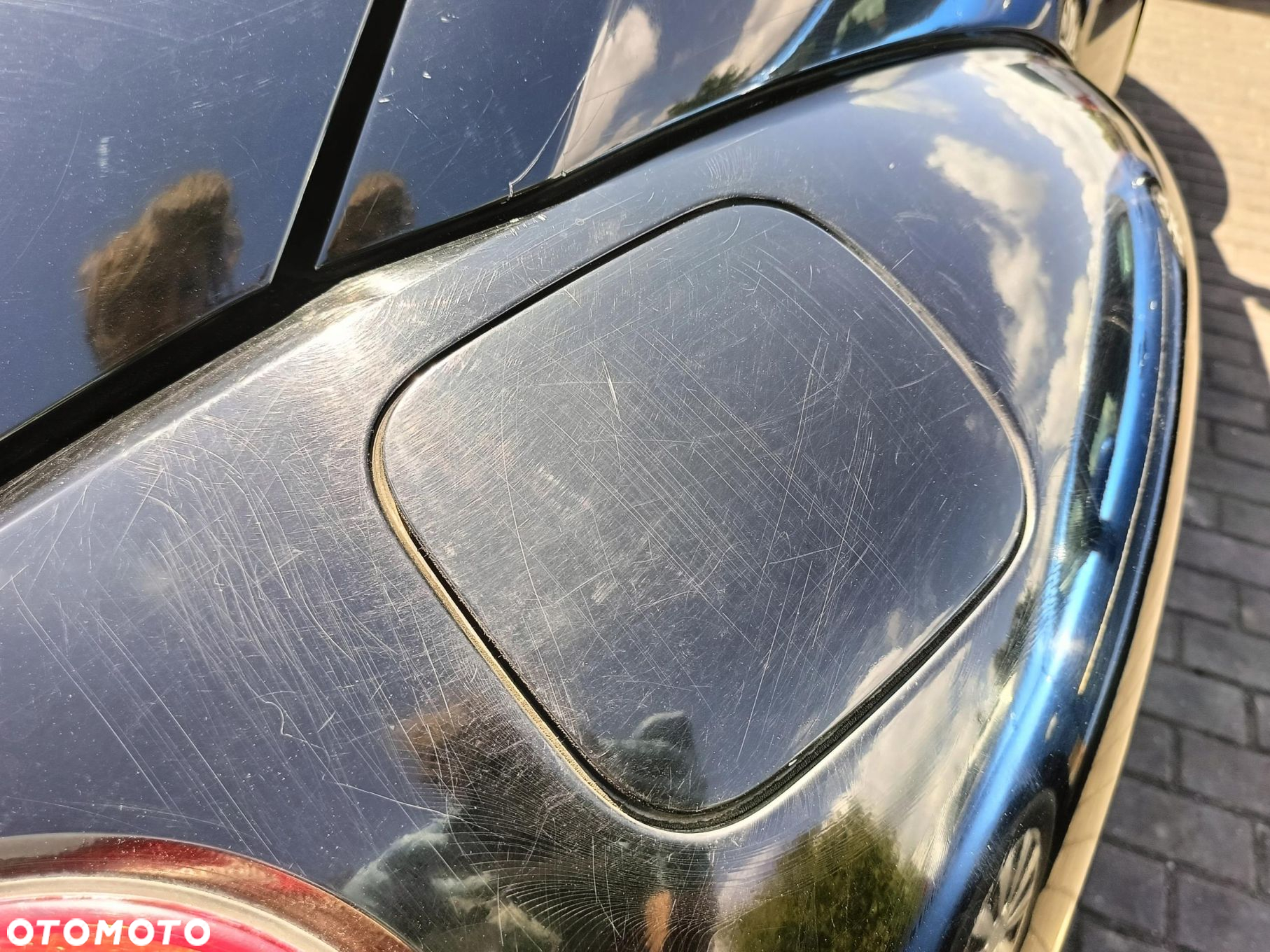 VW New Beetle 98-10 KLAPKA WLEWU PALIWA kod lakieru L041 - 2