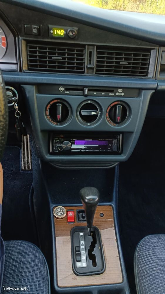 Mercedes-Benz 190 - 6