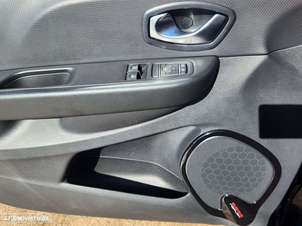 Renault Clio 1.5 dCi Limited EDition - 38