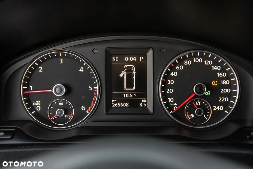 Volkswagen Multivan - 14