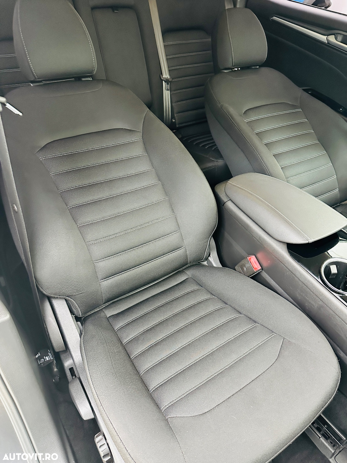 Ford Mondeo - 23