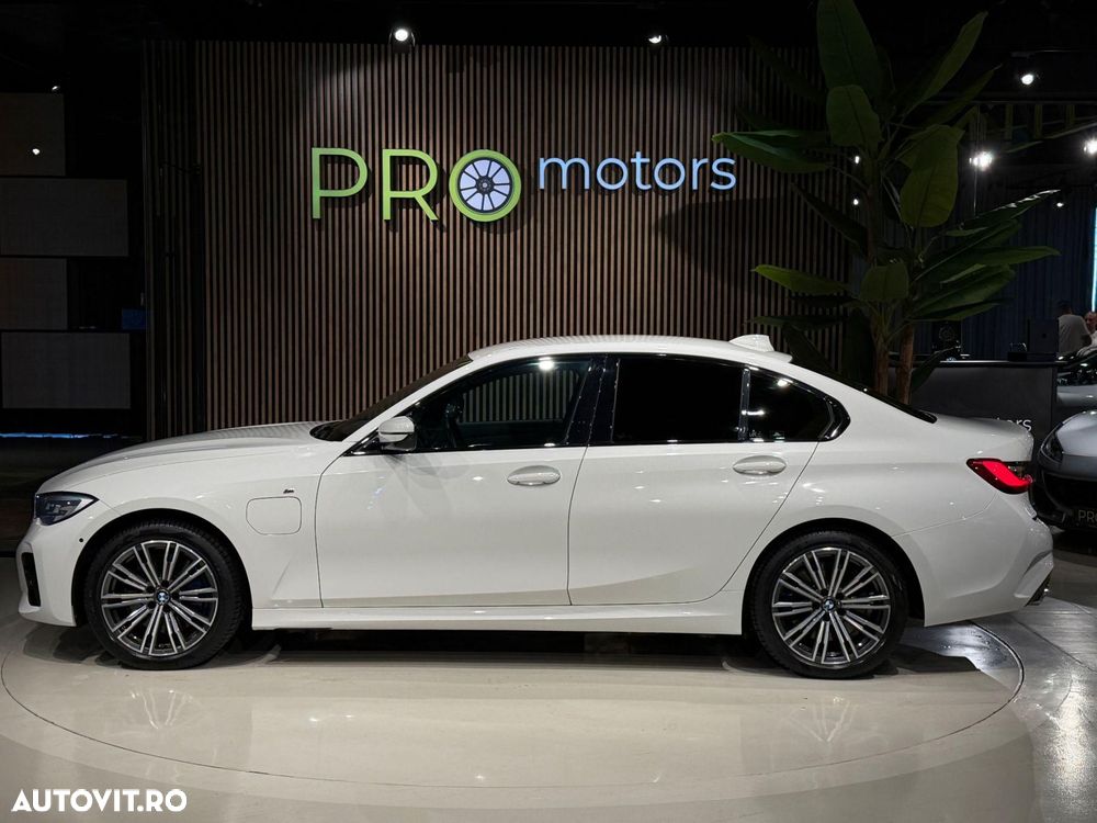 BMW Seria 3 330e iPerformance M Sport - 8