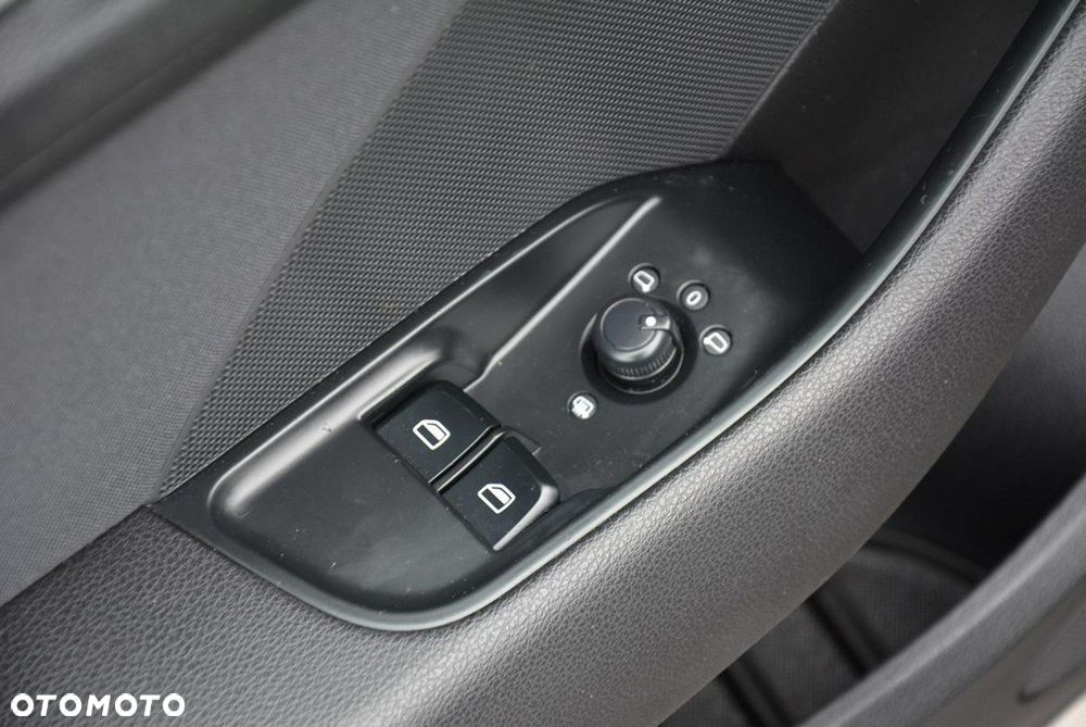 Audi A3 3-drzwiowe 1.6 TDI Ambiente - 28