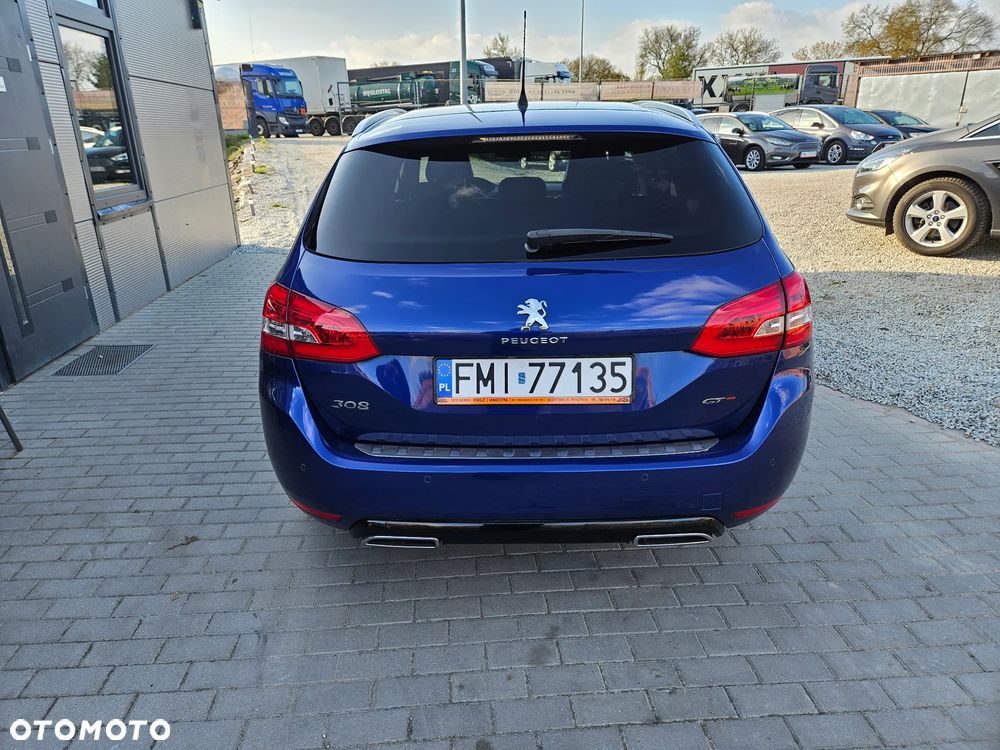 Peugeot 308 - 8