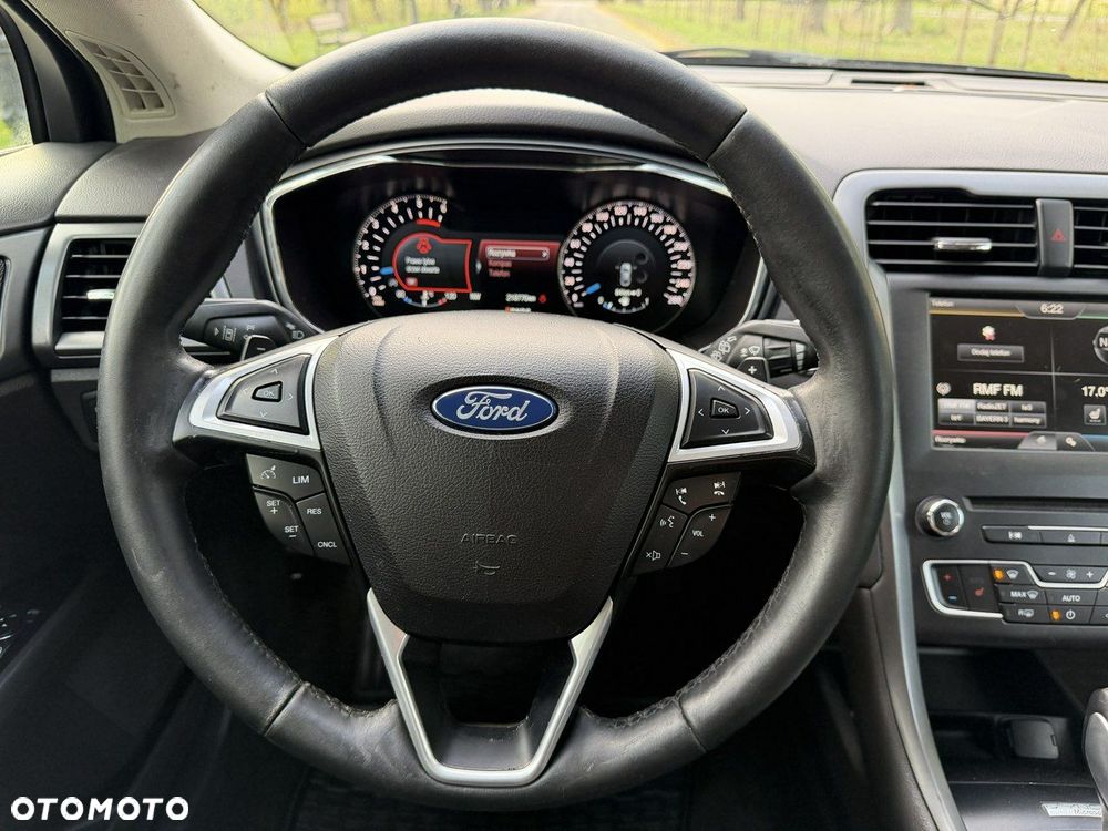 Ford Mondeo - 36