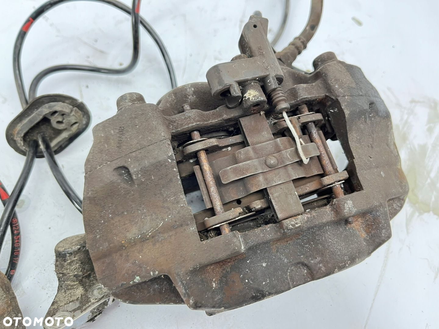 ZACISKI 4-TŁOCZKOWE PRZÓD KPL MERCEDES W124 124 E320 3,2 300CE 24V 300E 24V - 6