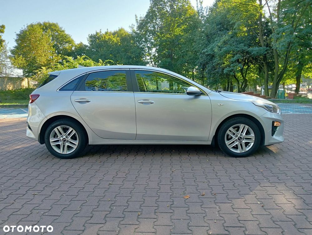 Kia Ceed 1.6 CRDi mHEV M - 6