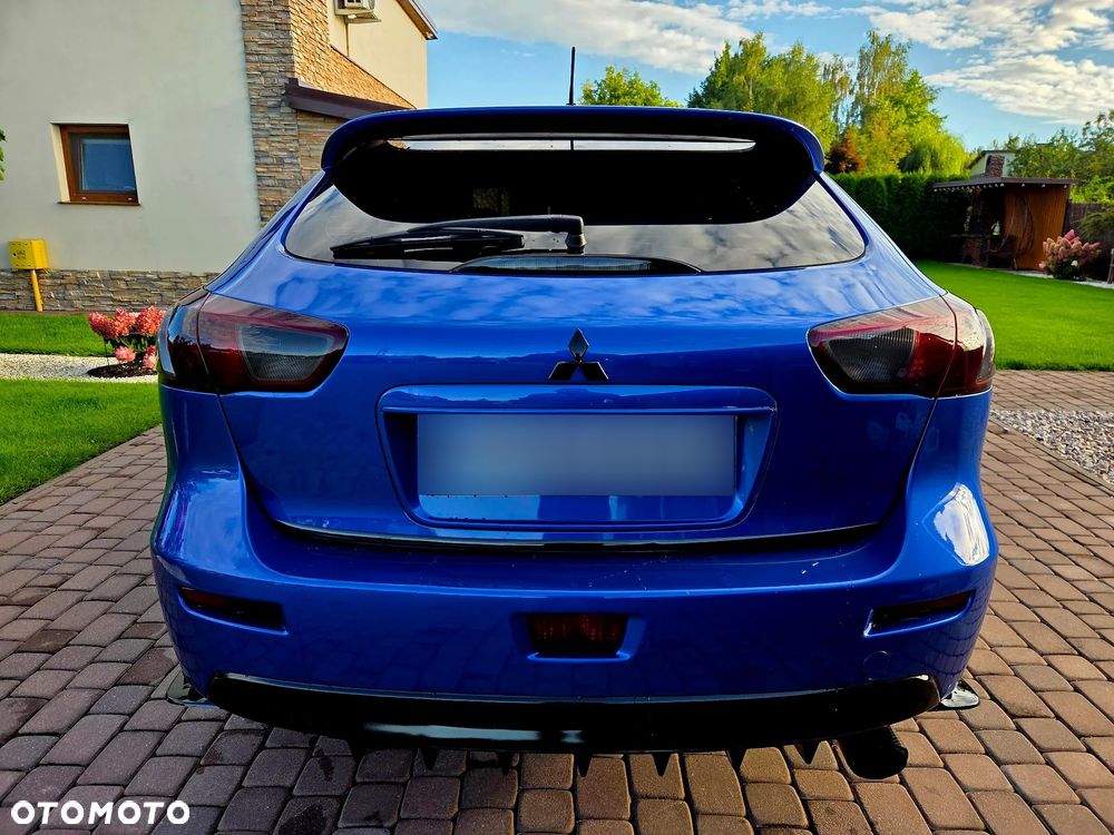 Mitsubishi Lancer - 10