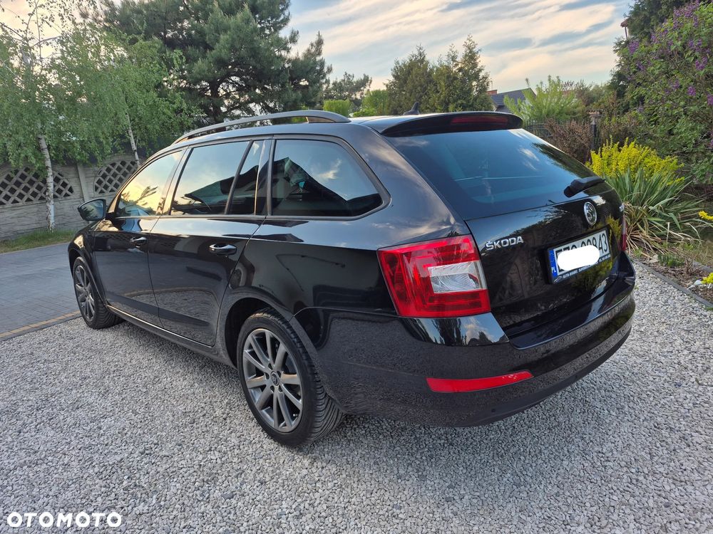 Skoda Octavia 1.6 TDI DPF Ambiente - 12