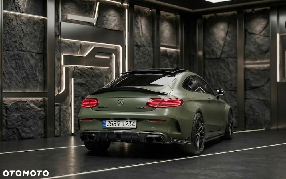 Mercedes-Benz Klasa C AMG 63 - 6