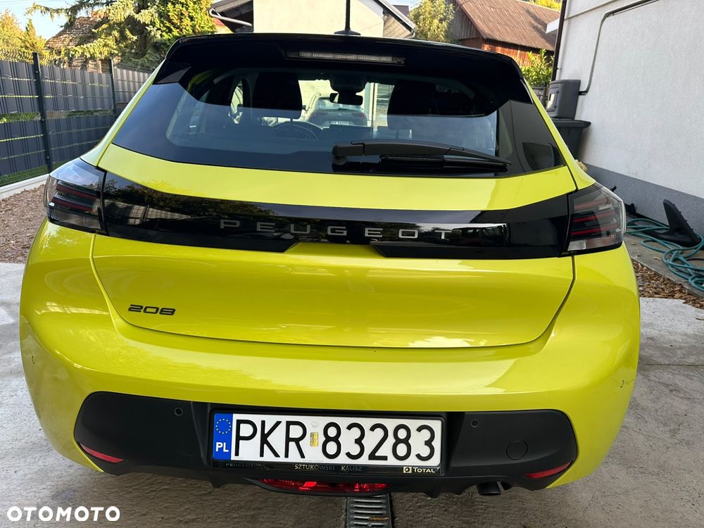 Peugeot 208 - 18