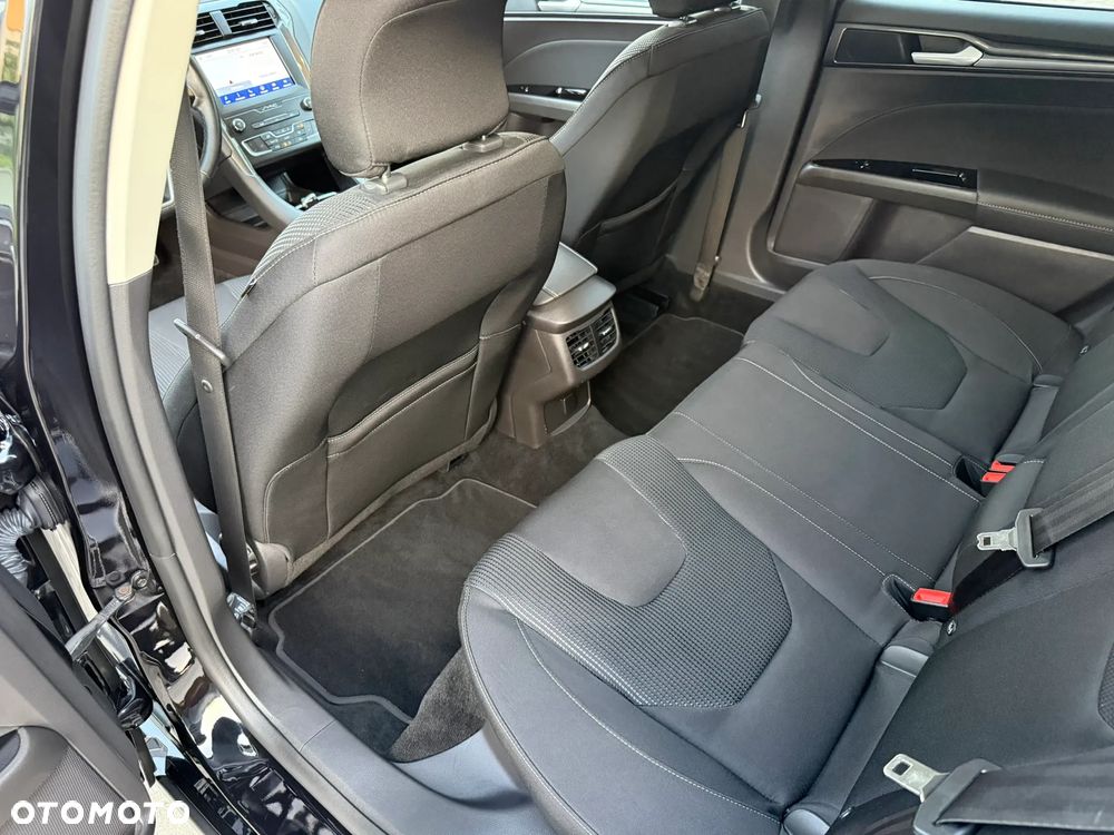 Ford Mondeo - 23
