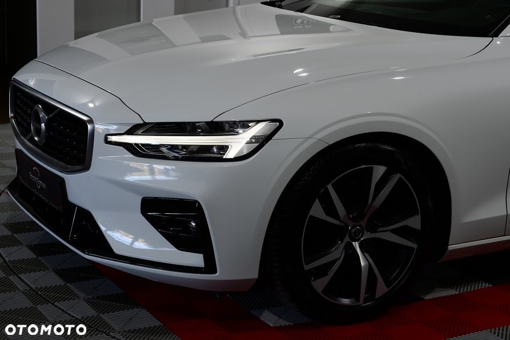 Volvo S60 T4 R-Design - 36