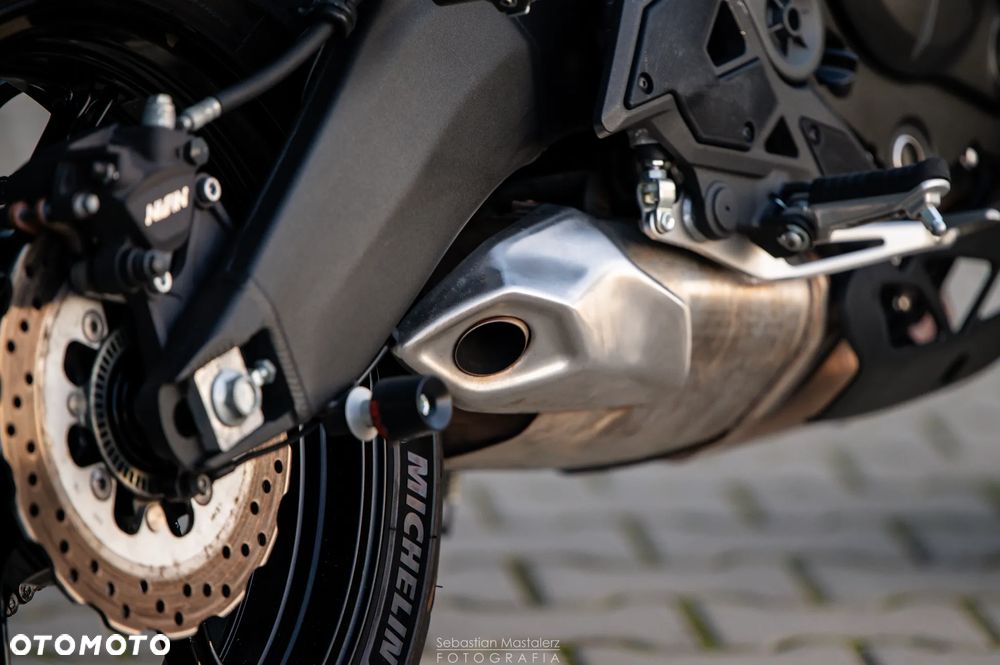 Kawasaki Versys 650 - 12