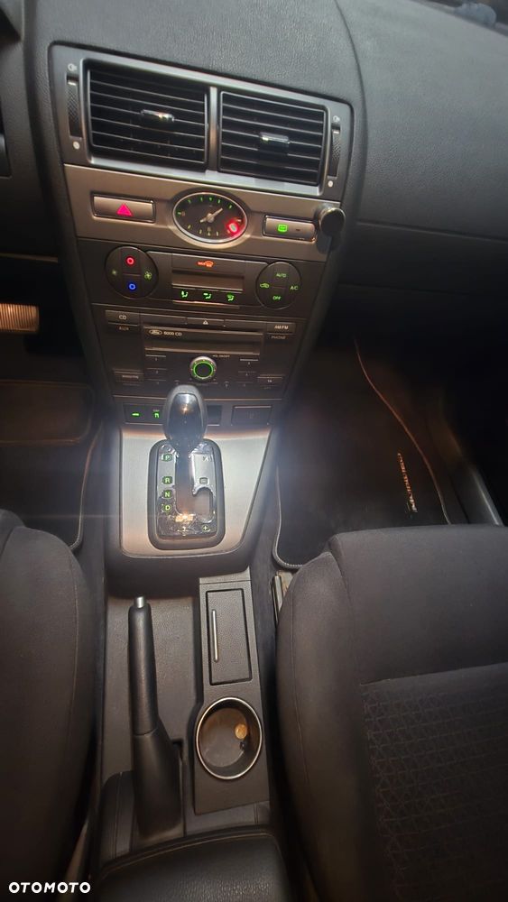 Ford Mondeo - 10