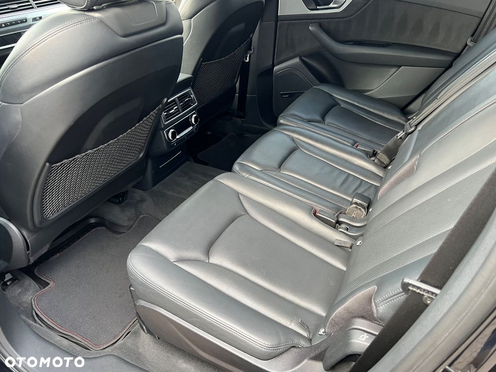 Audi Q7 - 32