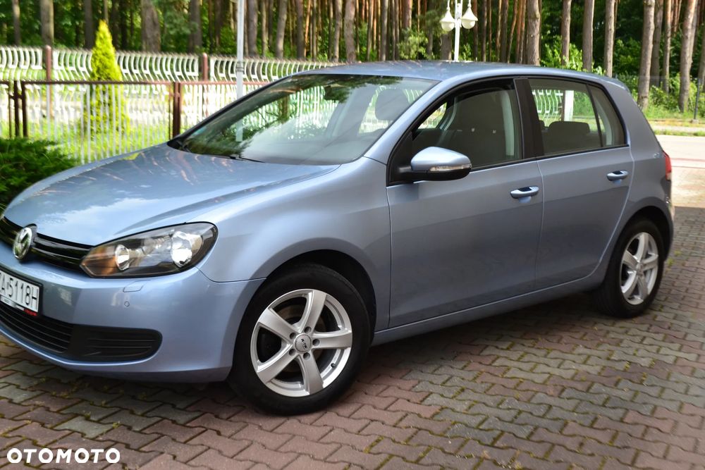 Volkswagen Golf - 1
