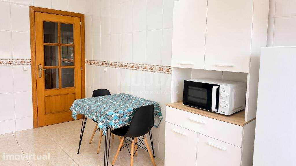 Apartamento T2 Mobilado e Equipado com Garagem Fechada em São João de - Grande imagem: 4/16