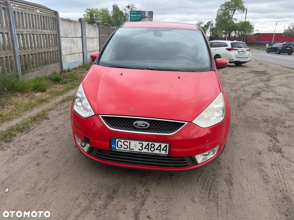 Ford Galaxy 2.0 Ambiente - 2