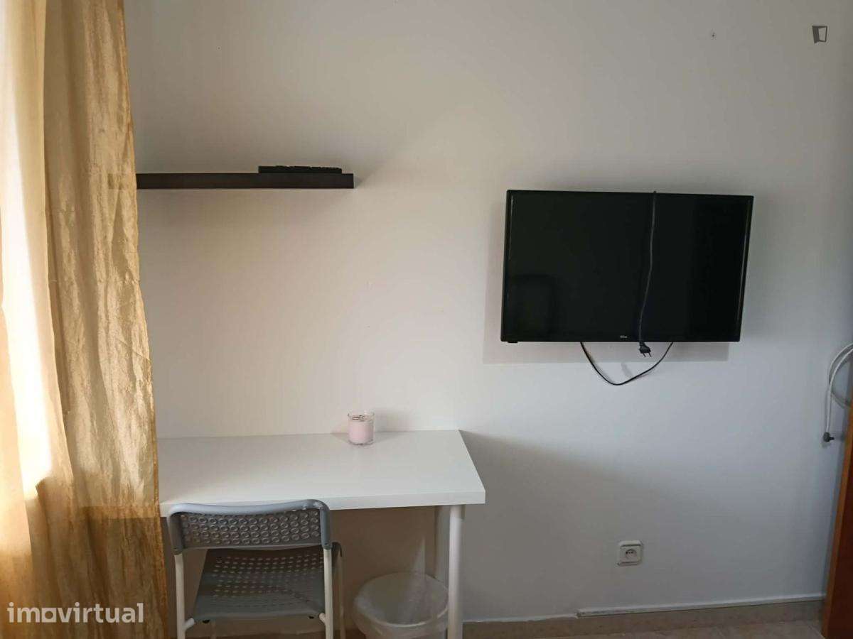 Quarto - localizado em Setubal - Grande imagem: 4/9