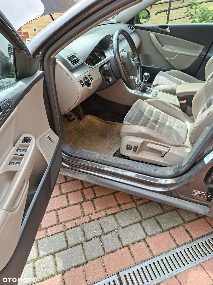 Volkswagen Passat 1.8 TSI Highline - 11