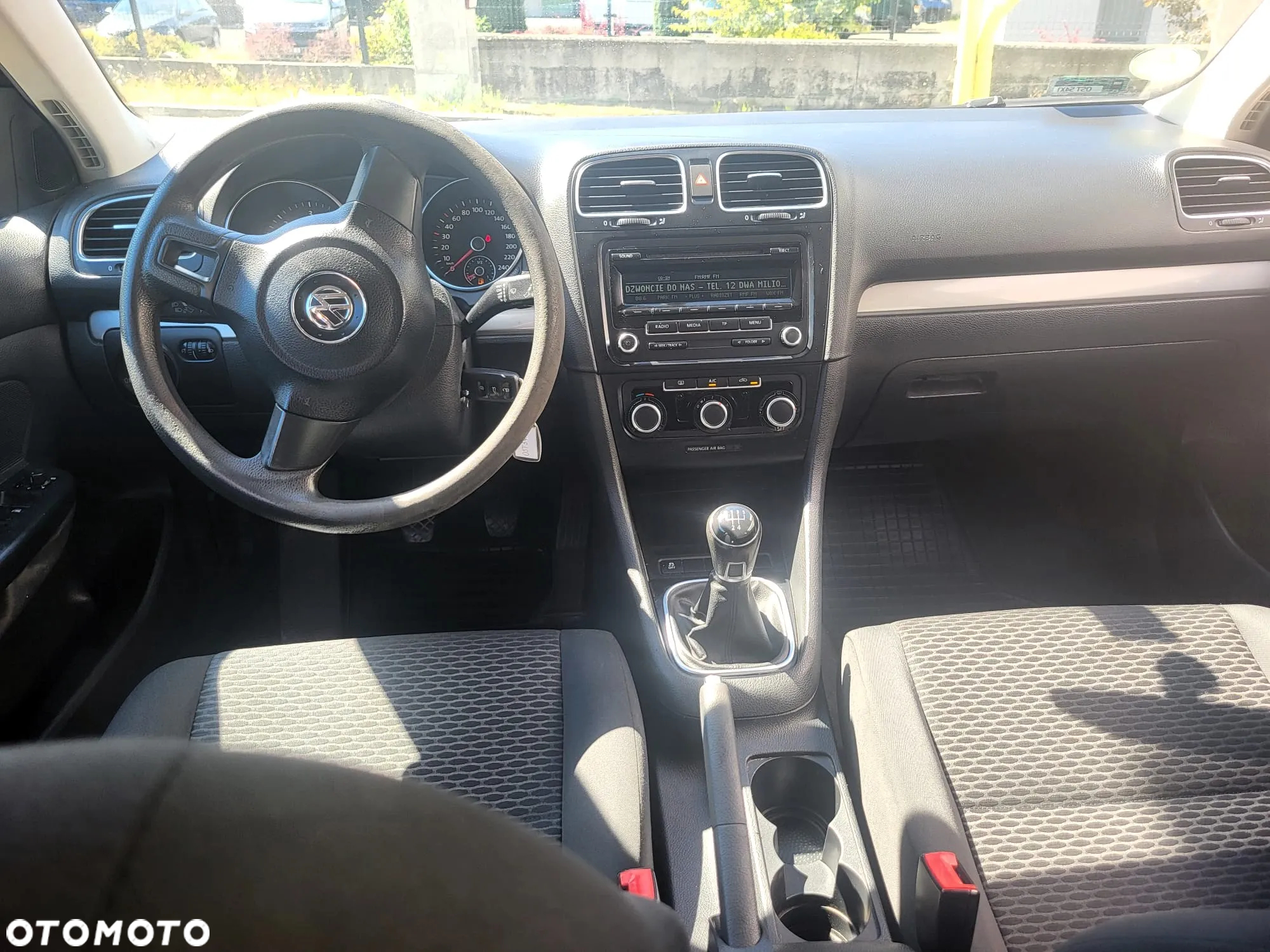 Volkswagen Golf VI 1.6 TDI Comfortline - 9