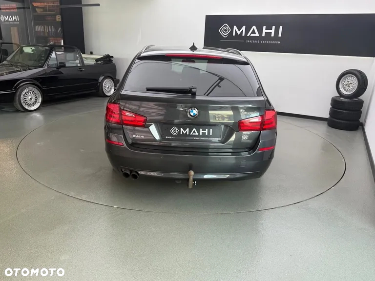 BMW Seria 5 520i - 10