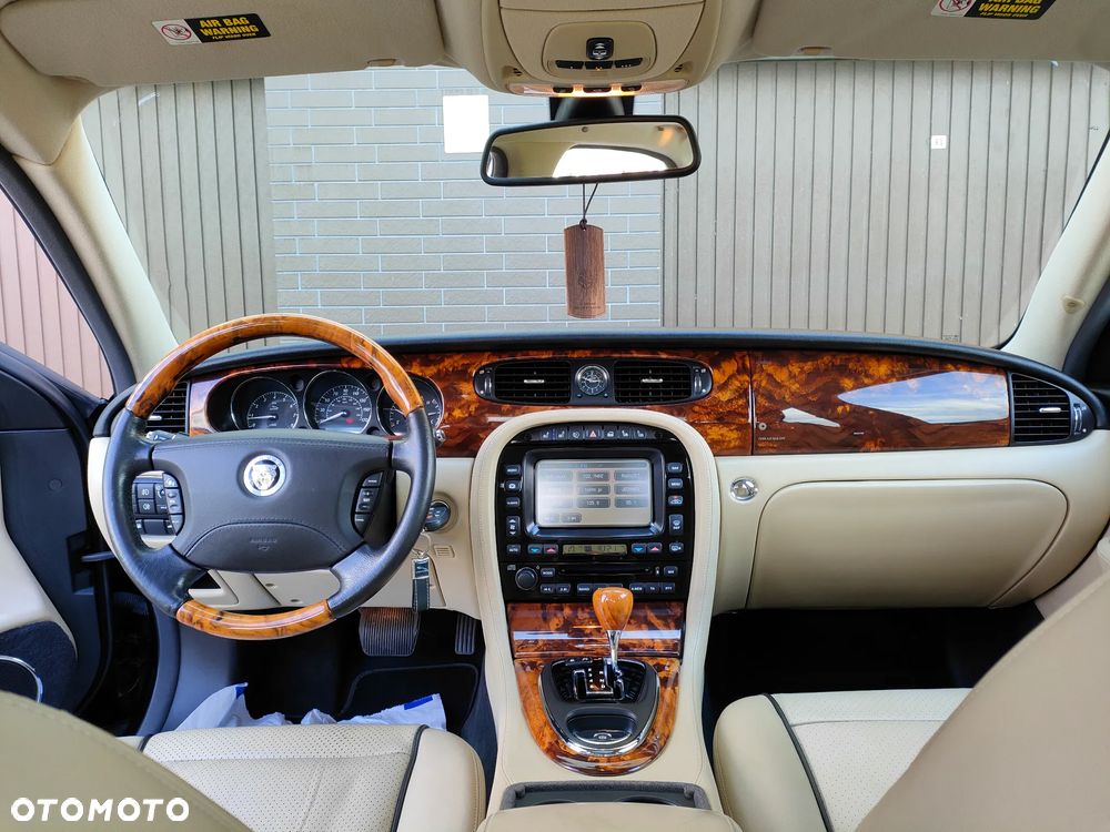 Jaguar XJ XJ8 4.2 Executive - 11