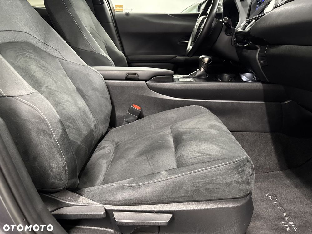 Lexus UX 250h GPF Business 2WD - 18