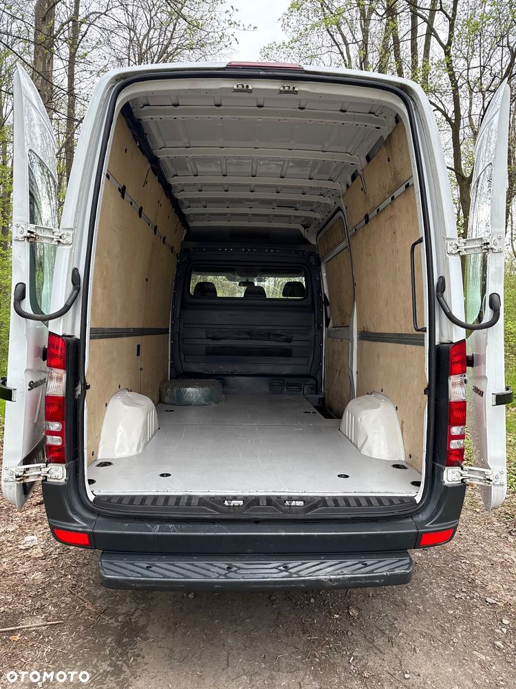 Mercedes-Benz Sprinter - 9