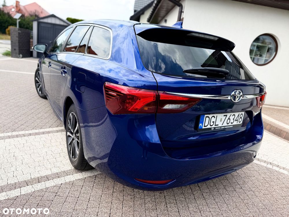 Toyota Avensis 2.0 D-4D Premium - 7