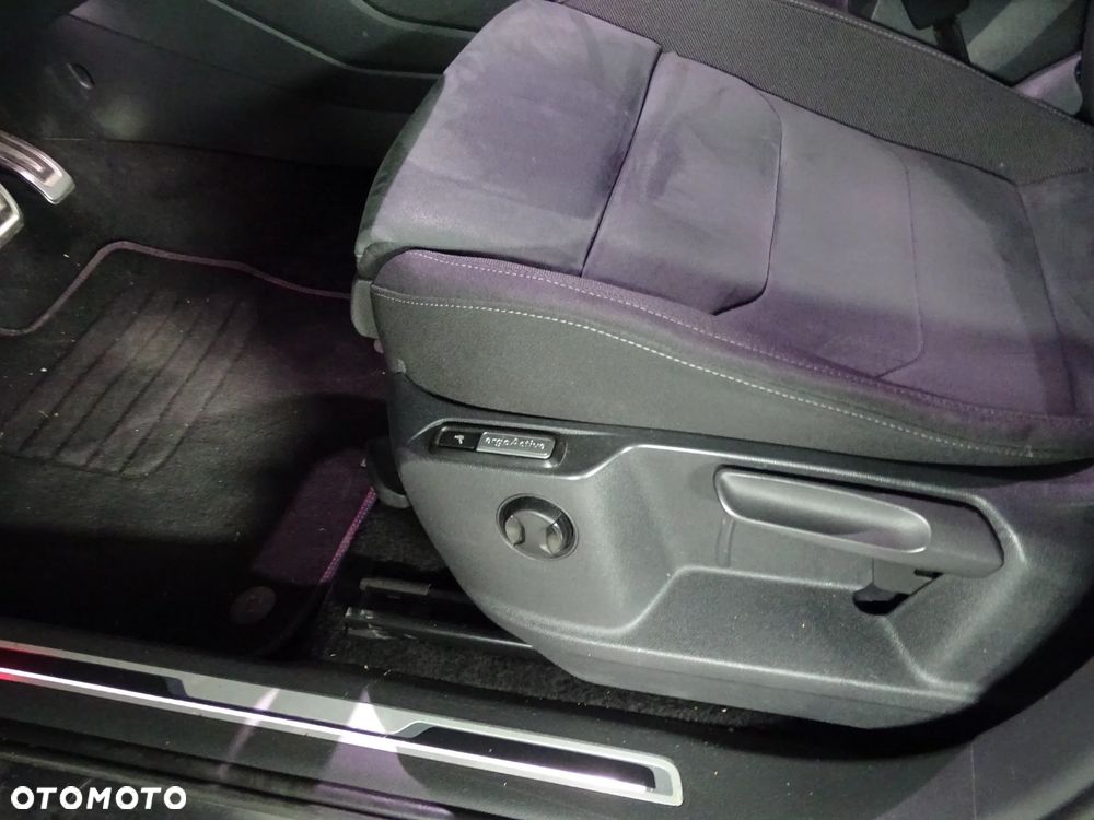 Volkswagen Tiguan - 31