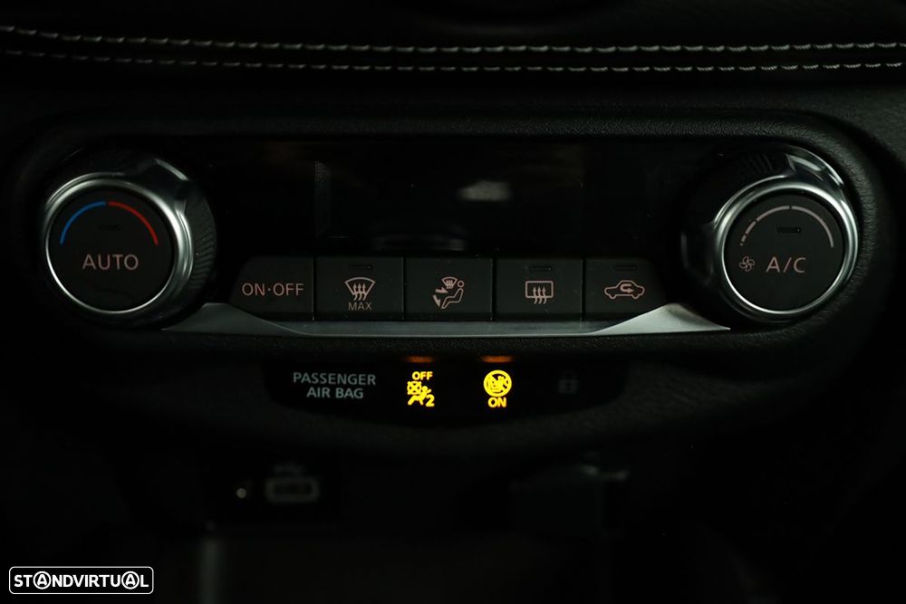 Nissan Juke 1.0 DIG-T Tekna — fotografia 14