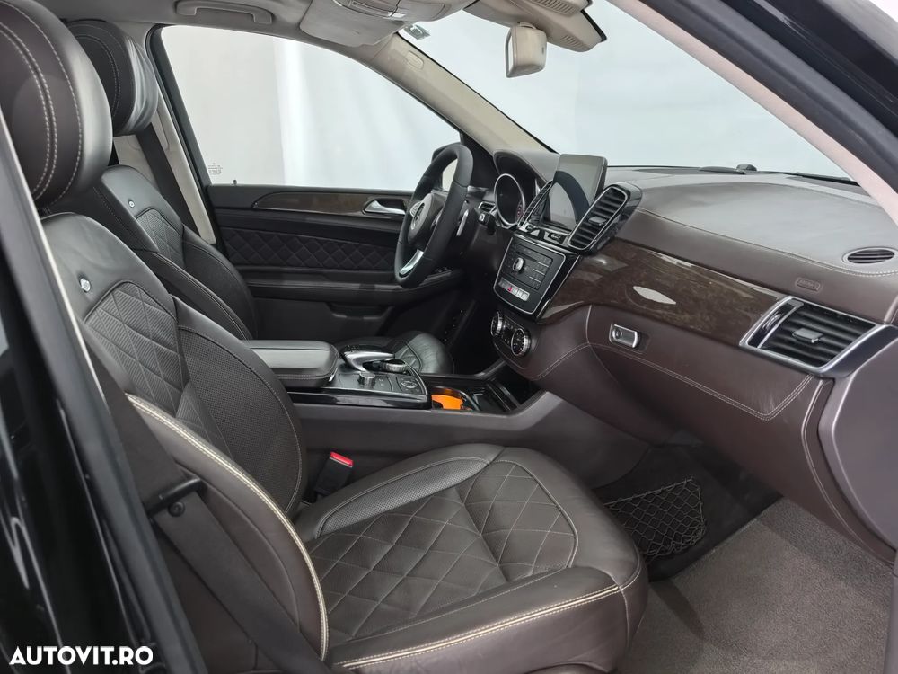 Mercedes-Benz GLS - 26