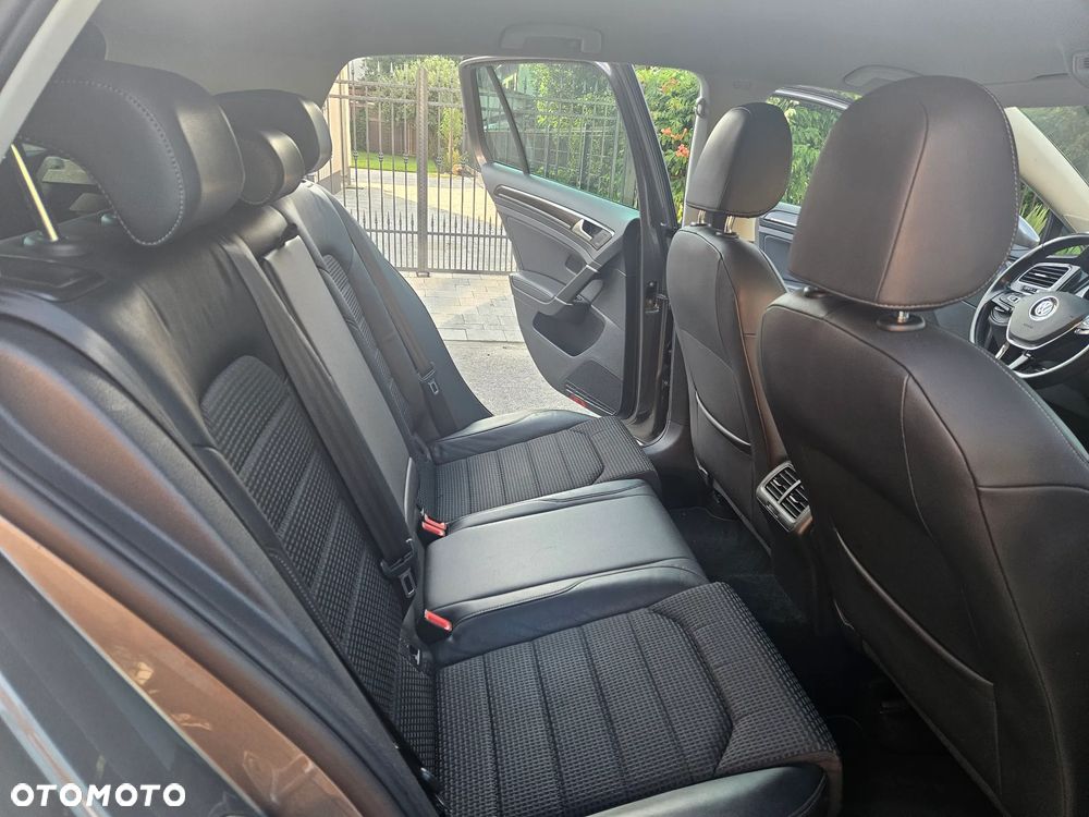 Volkswagen Golf 1.4 TSI BlueMotion Technology DSG Highline - 24