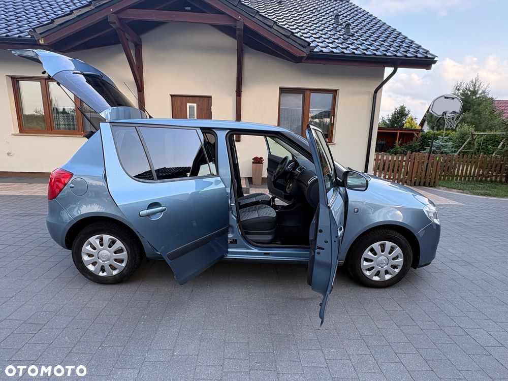 Skoda Fabia 1.2 HTP SPECIAL - 16