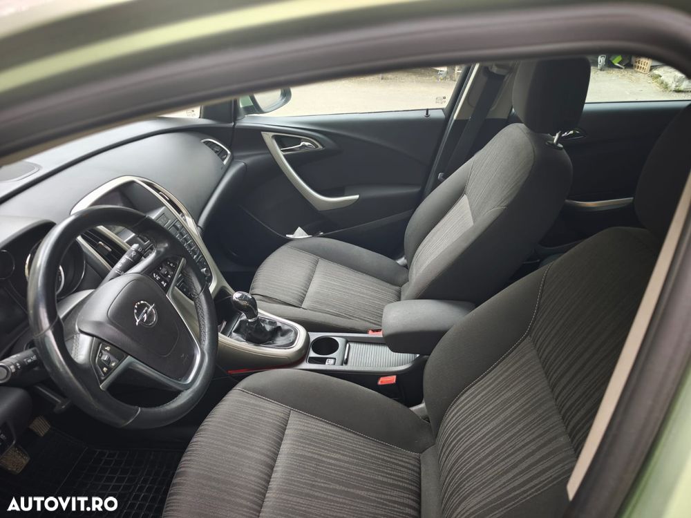 Opel Astra 1.7 CDTI DPF 150 Jahre - 4