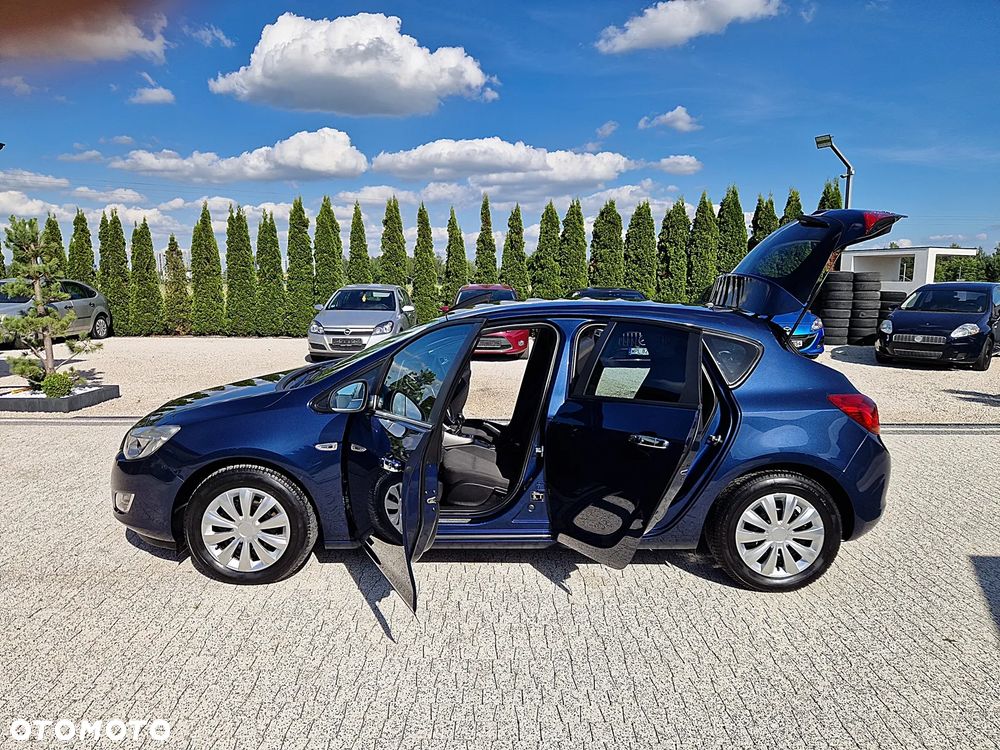 Opel Astra 1.4 Turbo 150 Jahre - 18