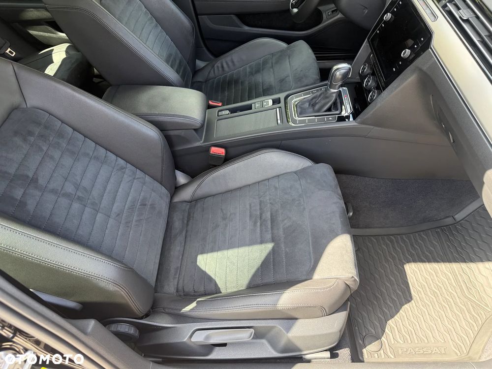 Volkswagen Passat 2.0 TDI BMT SCR 4Mot Highline DSG7 - 33