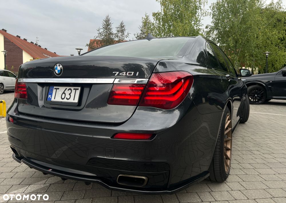 BMW Seria 7 740i - 6